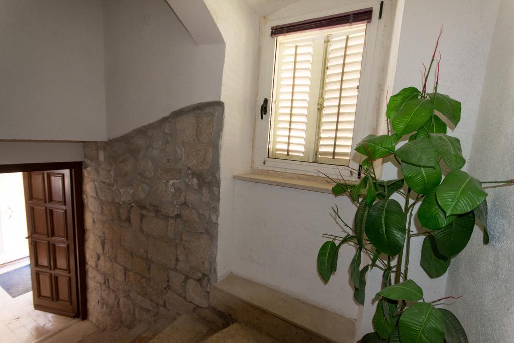 Top-Floor Apartment In Trogir Center Εξωτερικό φωτογραφία