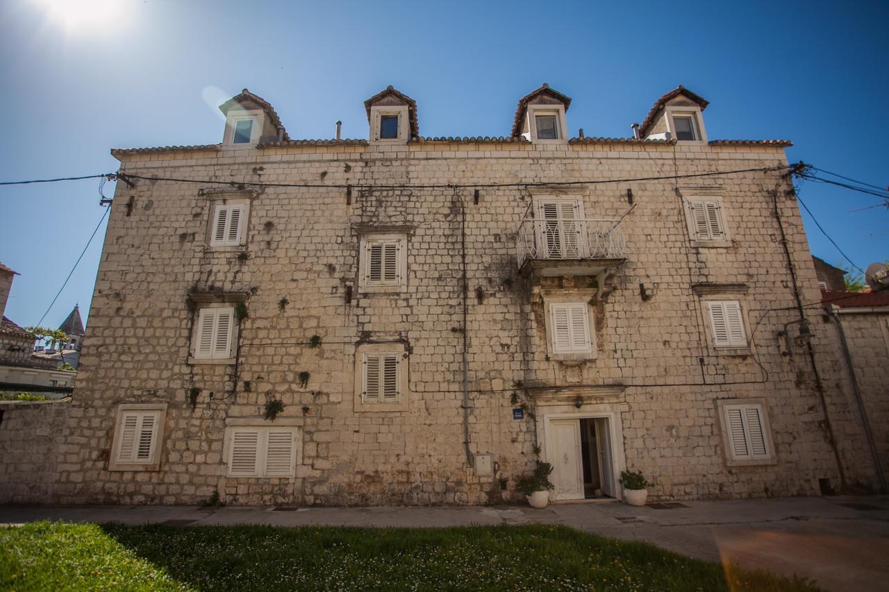 Top-Floor Apartment In Trogir Center Εξωτερικό φωτογραφία